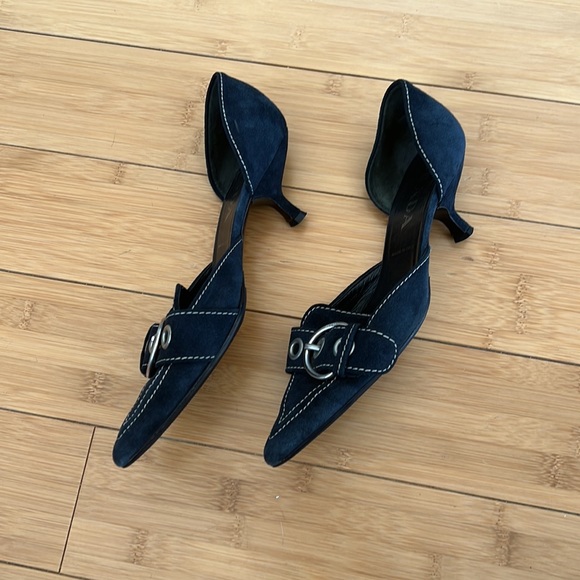 Prada navy suede heels - Picture 2 of 7